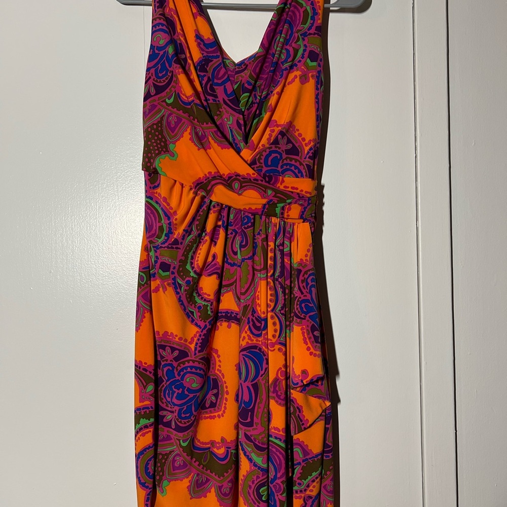 Bright colored, Fitted Dress